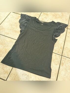 Black Gap babydoll tee shirt with eyelet lace on the sleeves